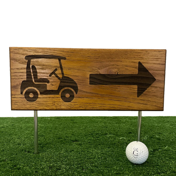 Fairwayschild Wood mit 2 Spike und graviertem Text "Carts"